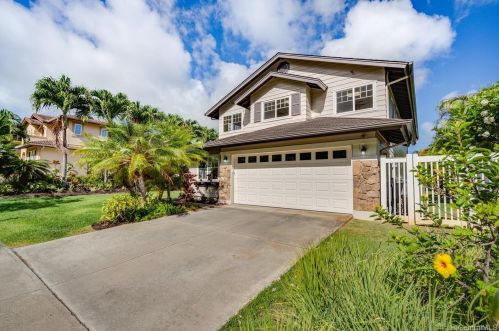 1057 Kuekue St, Honolulu, HI 96825-4145