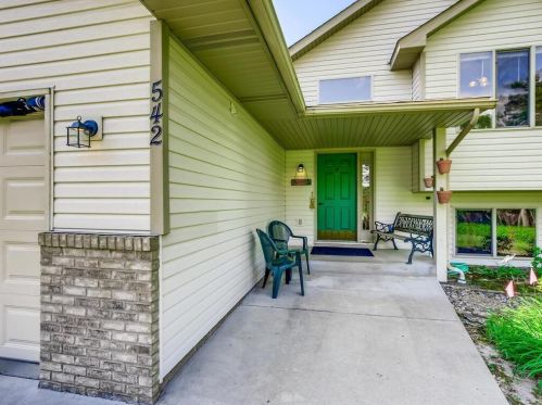 542 Bear Ave, Saint Paul MN  55127-7055 exterior