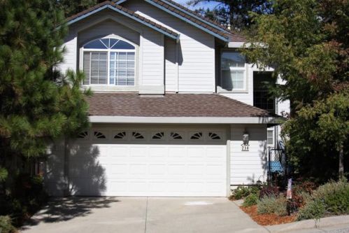 238 Canyon Creek Cir, Cape Horn, CA 95713-9257