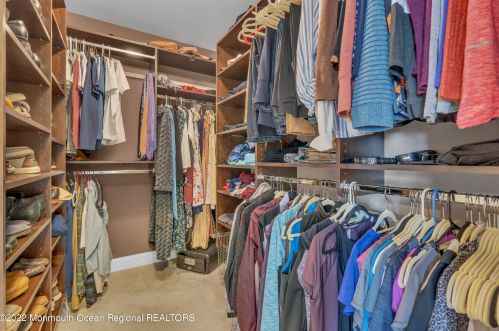 333 Princeton Ct, Tinton Falls NJ  07702-4058 exterior