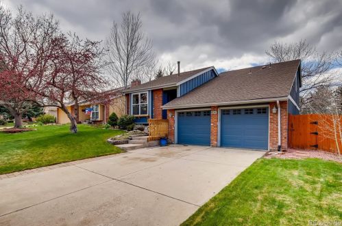 8061 Rosemary Ct, Englewood, CO 80112-3225