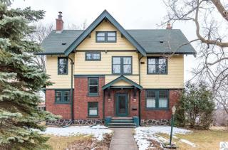 2320 3rd St, Duluth, MN 55812-1851