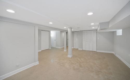 6534 Ebinger Dr, Niles IL 60714-4435 exterior