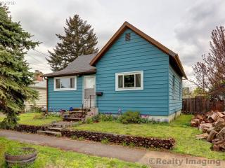924 76th Ave, Portland, OR 97215-2240