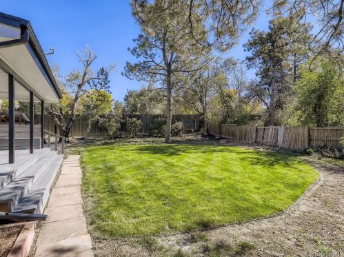 8894 Radcliff Ave, Denver CO  80237-2510 exterior