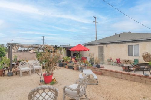 3564 Valley Way, Riverside CA  92509-1450 exterior