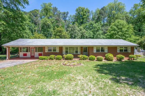 837 Shadybrook Dr, Marietta, GA 30066-6214