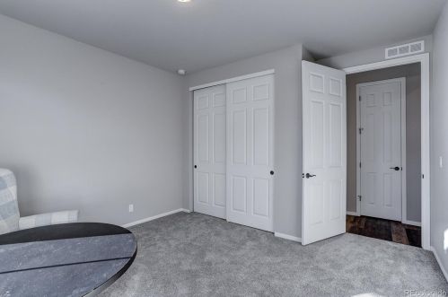 5019 Quatar St, Denver CO  80019-3556 exterior