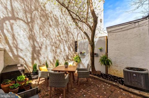 502 22nd St, Philadelphia PA 19146-1247 exterior