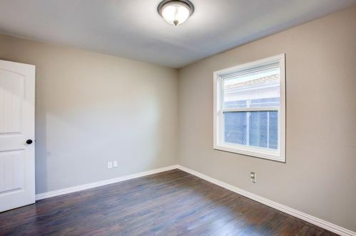 1426 Gillette St, Dallas TX  75217-1210 exterior