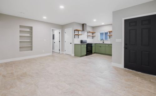 1240 Martin Ave, Fresno, CA 93706-3632