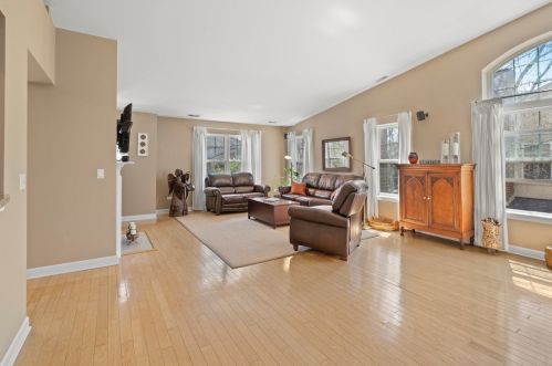 540 Commons Ct, Bannockburn IL  60015-4313 exterior