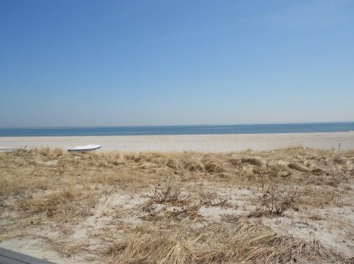 87 Milford Point Rd, Milford, CT 06460-5220