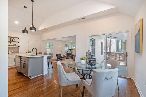 353 Collier Ridge Dr, Atlanta GA  30318-7342 exterior