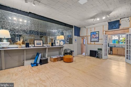 1226 8th St, Philadelphia PA  19147-5130 exterior