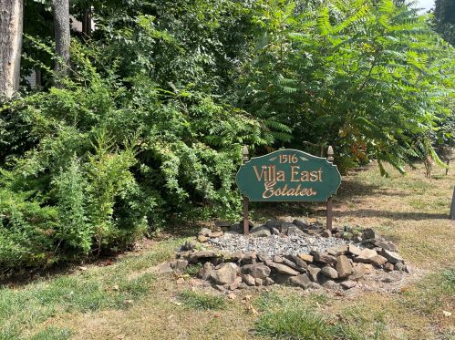 1516 Main St, Meriden, CT 06450-4879