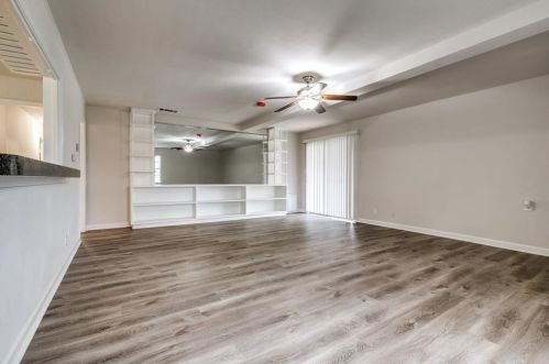 1612 Warren Ln, Fort Worth TX  76112-5723 exterior