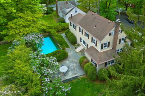 5 Douglas Dr, Greenwich, CT 06831-3612