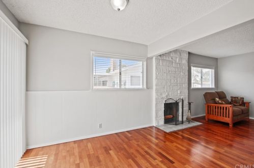 3112 Olinda Ln, Anaheim CA  92804-1721 exterior