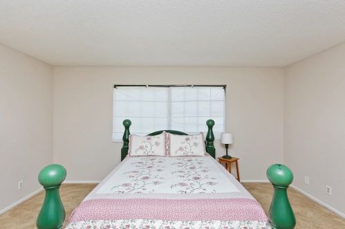 2662 Sovereign Way, Riverside CA  92506-5120 exterior