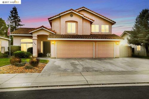730 Vermeulen Dr, Ripon, CA 95366-3342