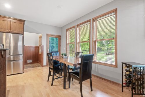 2332 Fieldstone Curv, Saint Paul MN  55129-6218 exterior