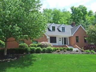 7734 Seminary Rdg, Columbus, OH 43235-4602