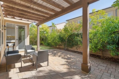 66 Rembrandt, Irvine CA  92620-7314 exterior