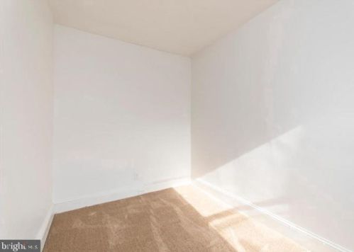 2037 9 St, Philadelphia PA 19122-1305 exterior