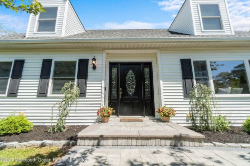 14 Hemlock Ln, Berkeley Township, NJ 08721-2406