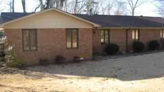 105 Moss Ln, Lexington, TN 38351-7577