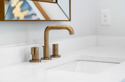 2731 Arden Rd, Atlanta GA  30305-1913 exterior