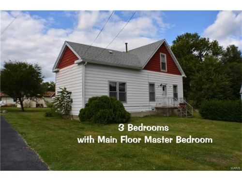 309 Spruce St, Dorchester, IL 62033-1635