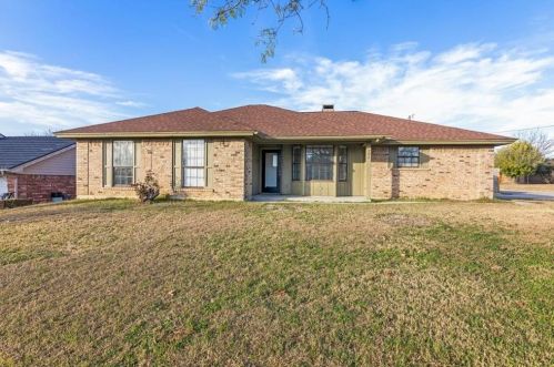 702 Parkridge Dr, Decatur, TX 76234-1273