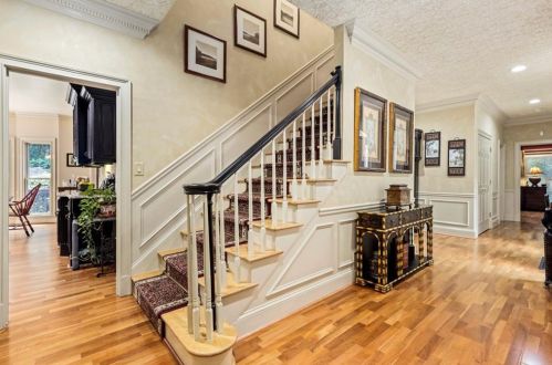 250 Cameron Ridge Dr, Atlanta GA  30328-4709 exterior