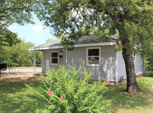 3320 Nichols St, Fort Worth, TX 76106-6014