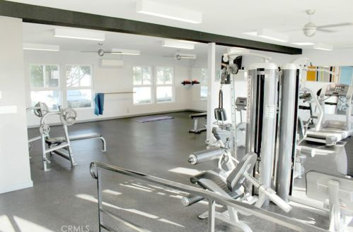 21851 Newland St, Huntington Beach CA  92646-7602 exterior