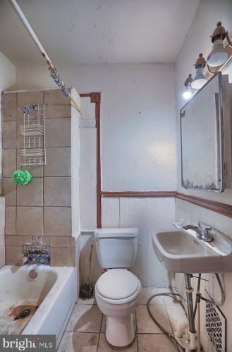 225 Juniata St, Lancaster PA  17602-4515 exterior