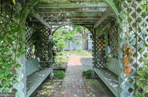 451 Market St, York PA 17403-1255 exterior