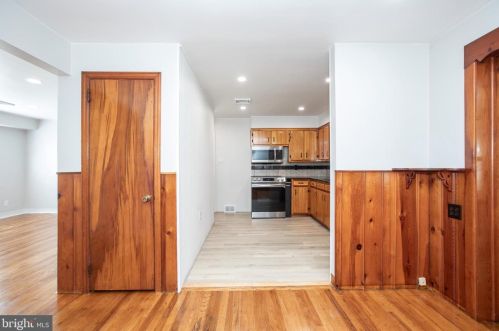 15 Holt Cir, Trenton NJ  08619-1654 exterior