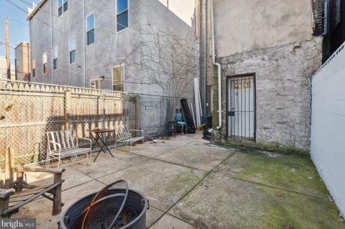 1522 4 St, Philadelphia PA 19148-1303 exterior