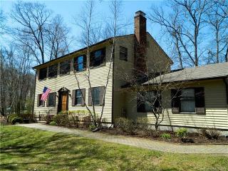 77 Harvest Woods Rd, Rockfall, CT 06481-2052