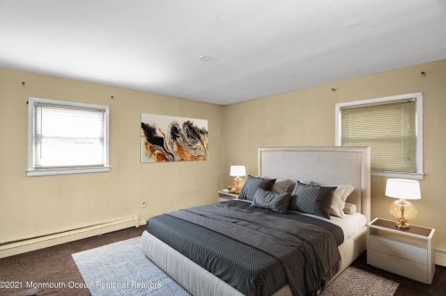 1105 Comstock St, Tinton Falls NJ 07712-5815 exterior