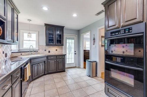6409 Waverly Way, Fort Worth TX  76116-5404 exterior