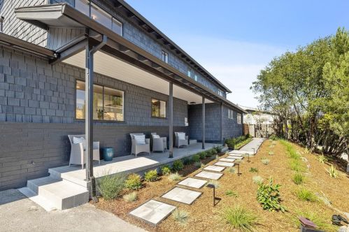 558 Miller Creek Rd, San Rafael CA  94903-1319 exterior