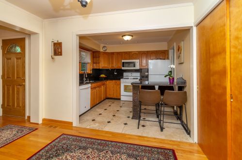 7908 Nora Ave, Niles IL  60714-3216 exterior