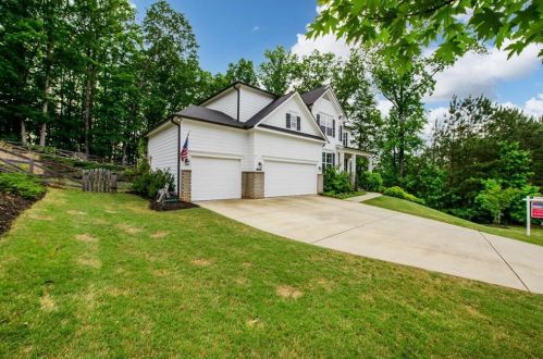 119 Grand Oaks Dr, Holly Springs, GA 30115