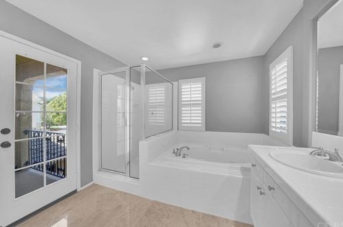 34 Preston, Irvine CA  92618-4047 exterior