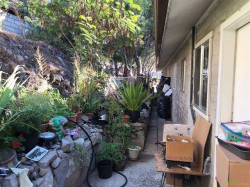 210 The Cir, Vista, CA 92084-5445