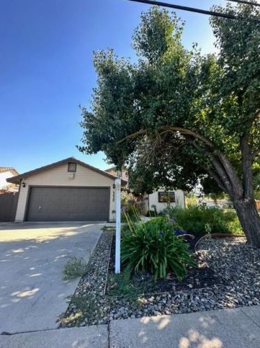 2420 Floyd Ave, Modesto, CA 95355-9264